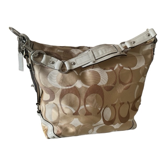 Coach Carly Bag In Optic Signature - Picture 3 of 10